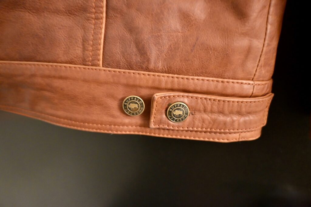 ジャケットのボタン